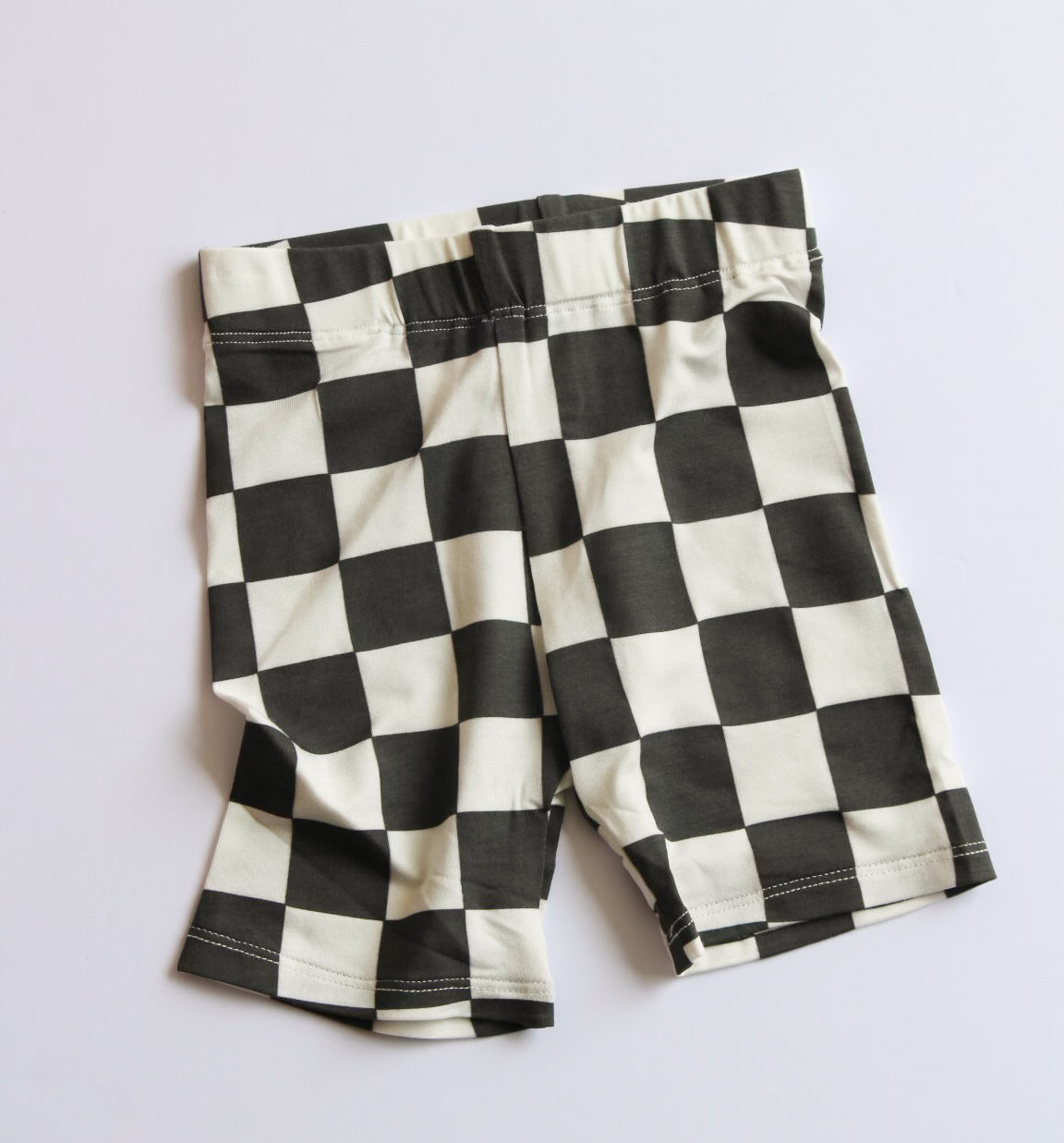 Mira los pantalones cortos de Yeah Dude
