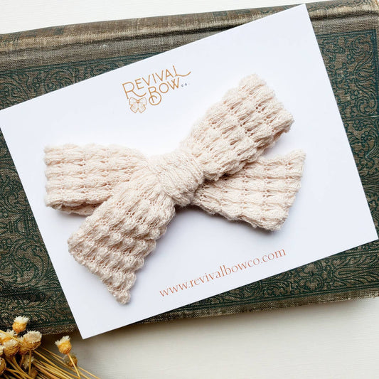 Classic Knit Fabric Bow on Alligator Clip • Textured Oat