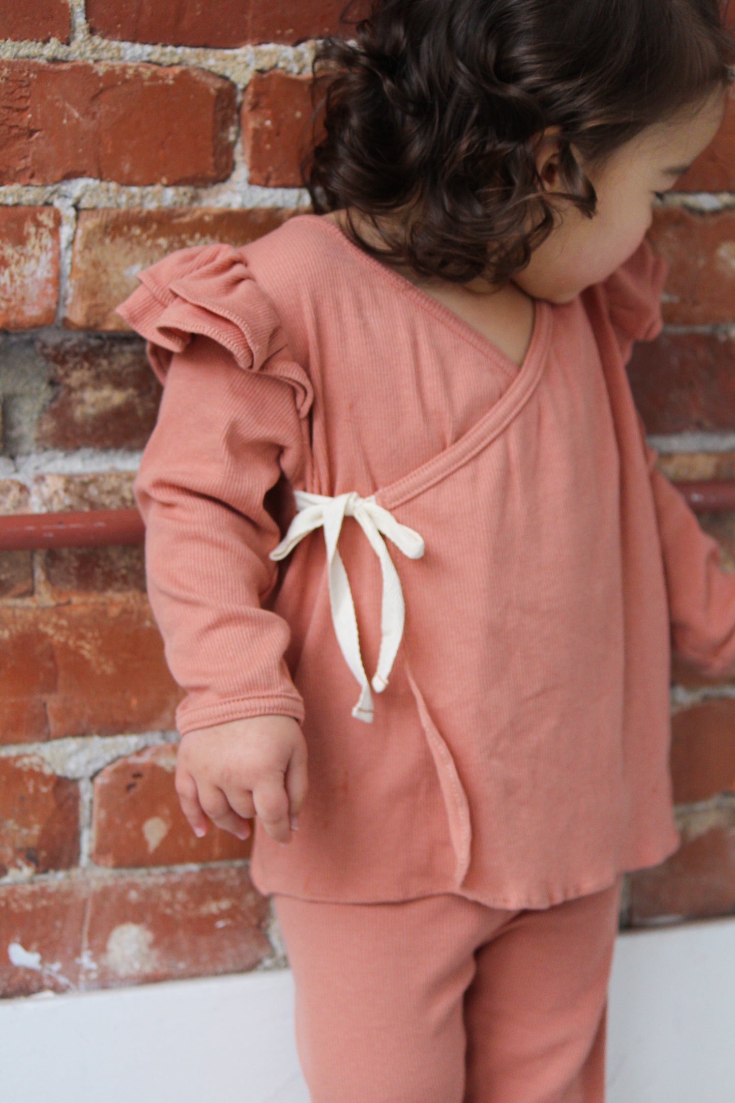 Ribbed Flutter Sleeve Set