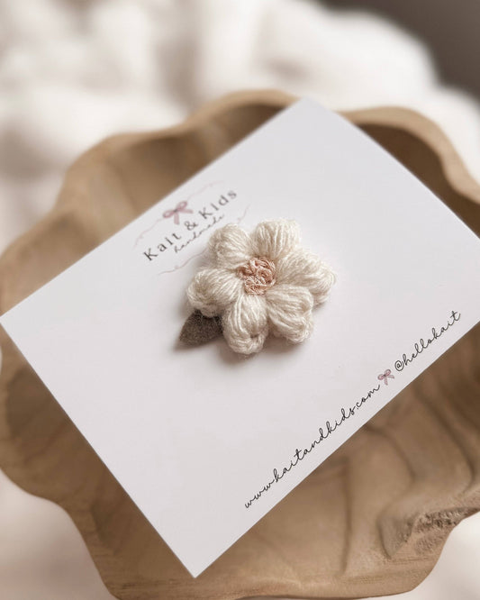 Crochet flower ♡ headband or clip