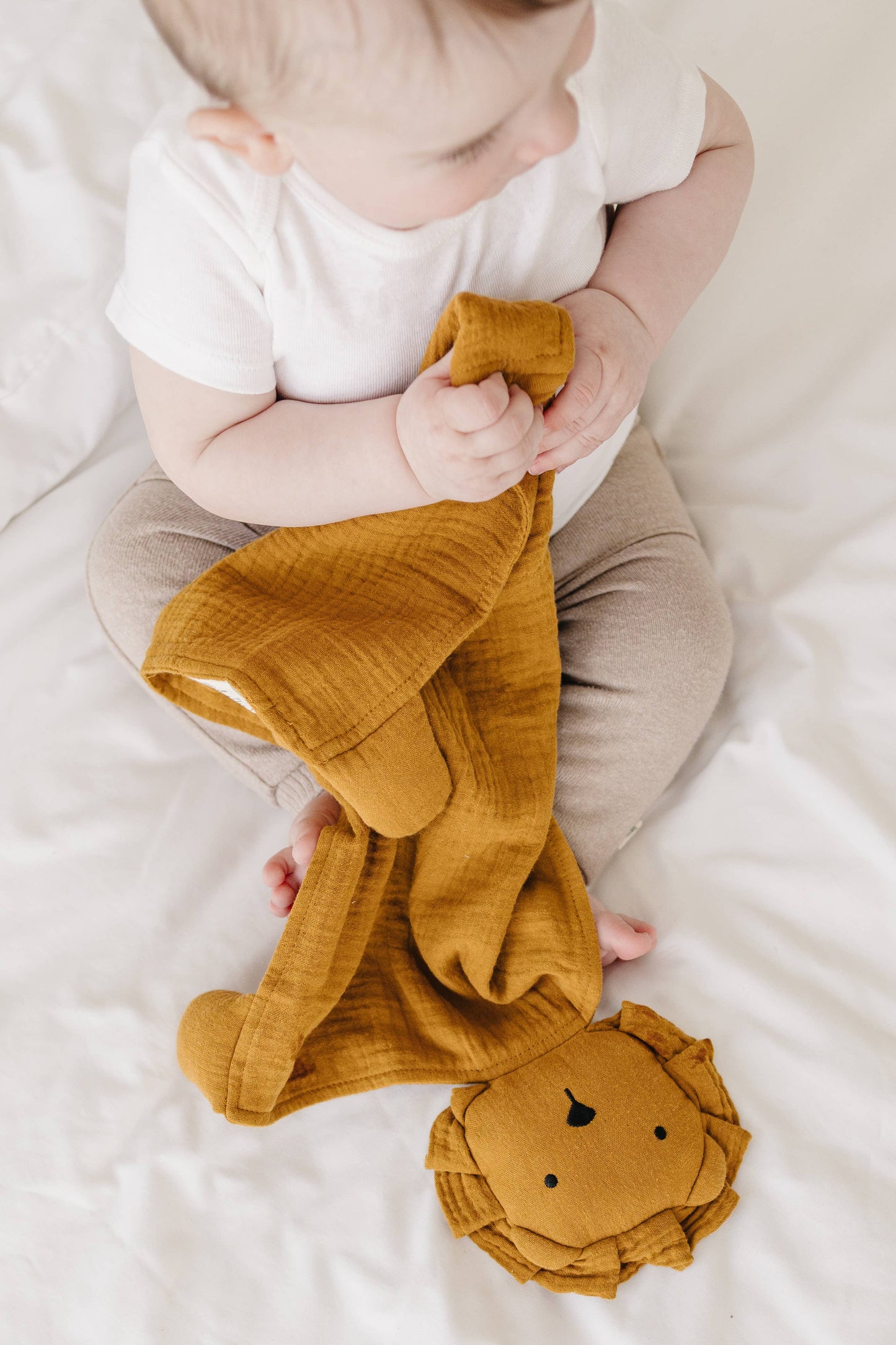 Toffee Lion Organic Cotton Muslin Lovey Blanket